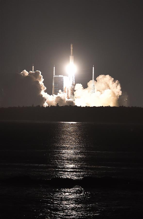 China lan?a nova gera??o do foguete portador Longa Marcha 7