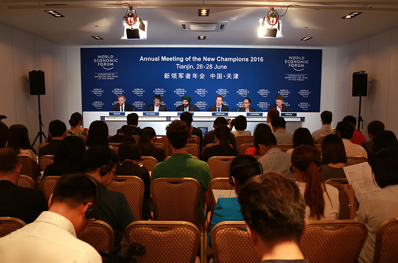 O Fórum de Davos de ver?o 2016 é inaugurado em Tianjin