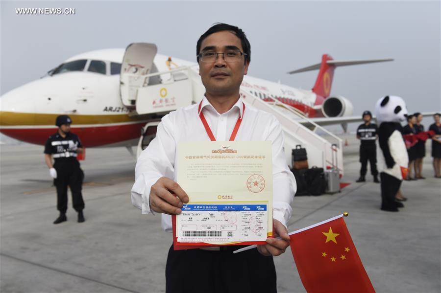 Primeiro jato regional da China come?a a operar