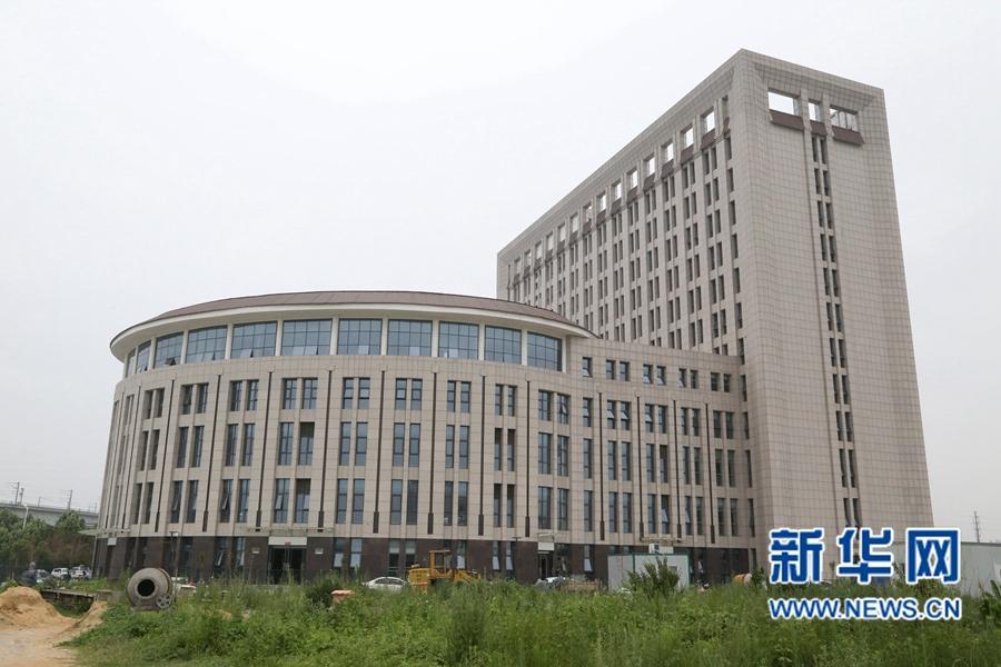 Novo edifício com formato semelhante a um “vaso sanitário” em universidade chinesa despoleta aten??o pública 