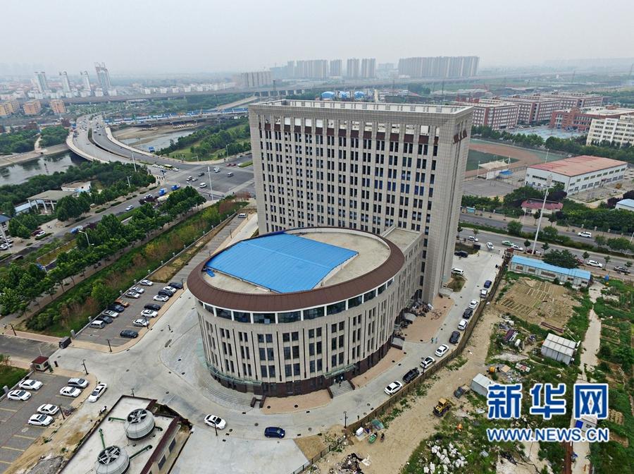 Novo edifício com formato semelhante a um “vaso sanitário” em universidade chinesa despoleta aten??o pública 