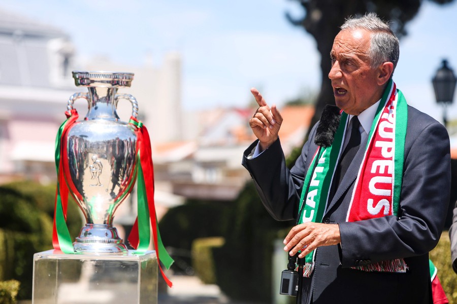 Portugal recebe sele??o nacional em apoteose