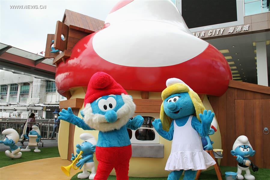 Hong Kong realiza exposi??o artística “Somos Todos Smurfs”