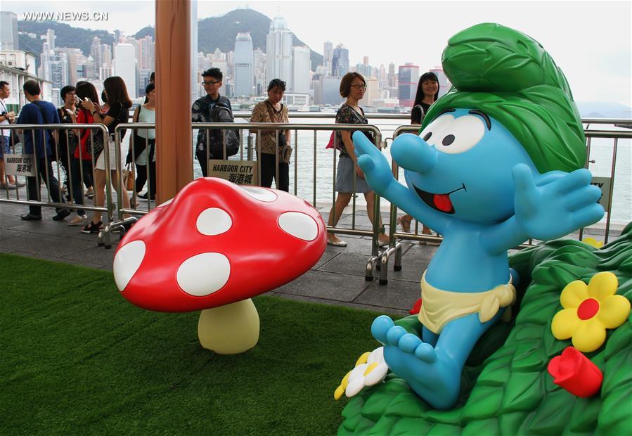Hong Kong realiza exposi??o artística “Somos Todos Smurfs”