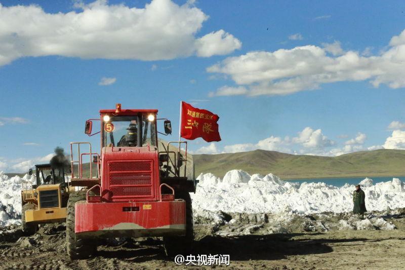Avalanche de 600 milh?es de metros cúbicos de gelo ocorre no Tibete
