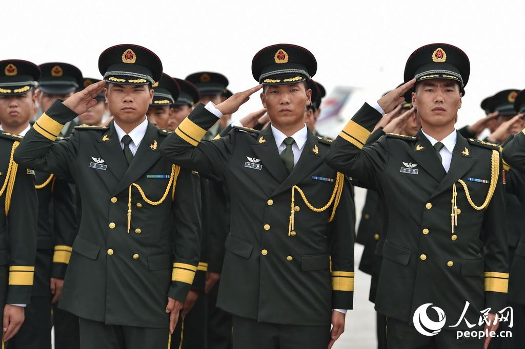 Restos mortais de dois soldados chineses da ONU mortos no Sud?o do Sul transladados para a China