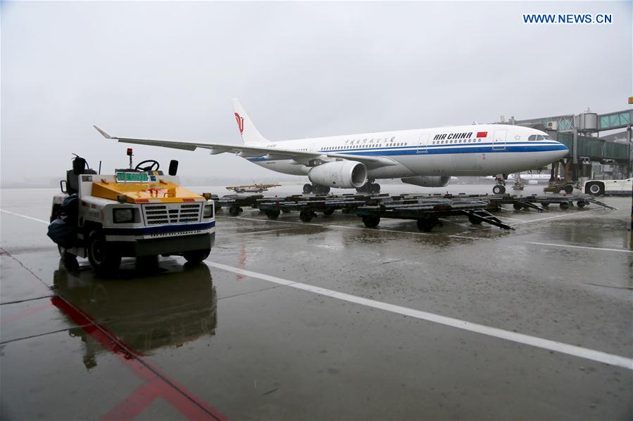 Capital chinesa cancela 212 voos devido às fortes chuvas