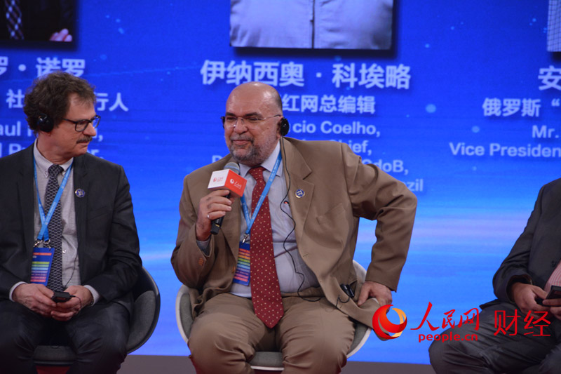 Portal Vermelho e Diário do Povo assinam acordo de coopera??o em Pequim