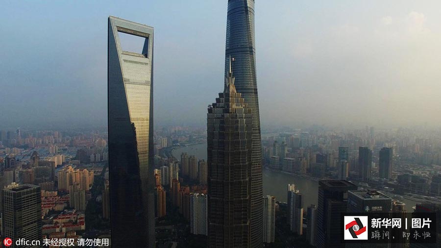 Arranha-céus em Shanghai inaugura pista de observa??o no 88o andar ao público
