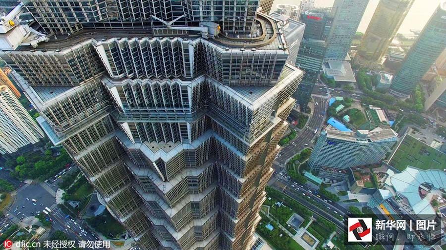 Arranha-céus em Shanghai inaugura pista de observa??o no 88o andar ao público