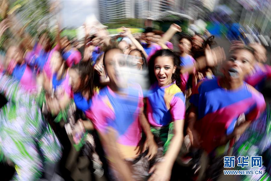 Vila Olímpica realiza cerim?nia de hasteamento das bandeiras
