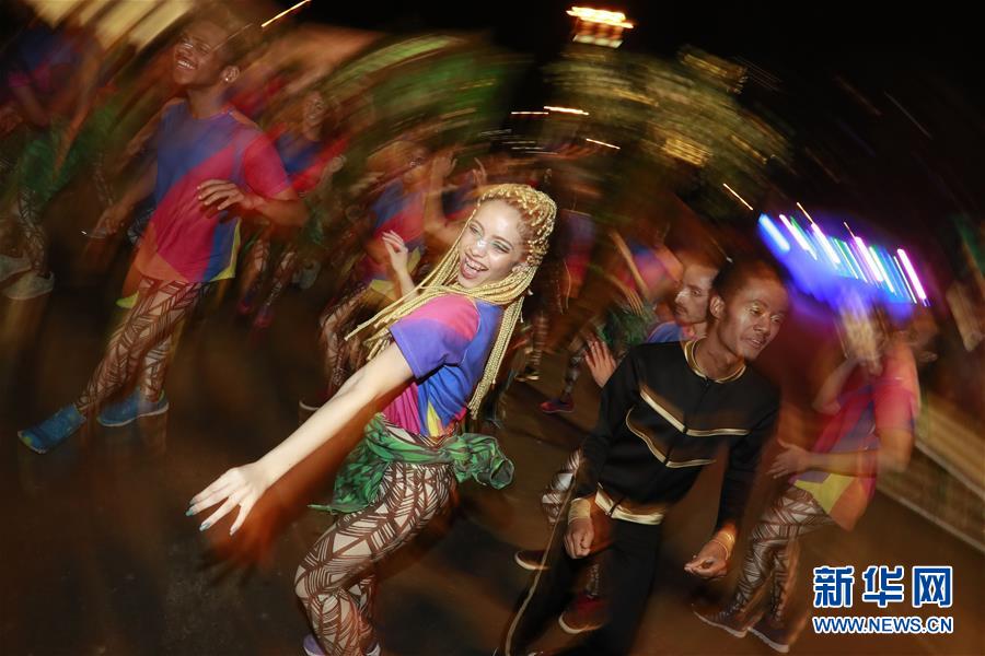 Vila Olímpica realiza cerim?nia de hasteamento das bandeiras