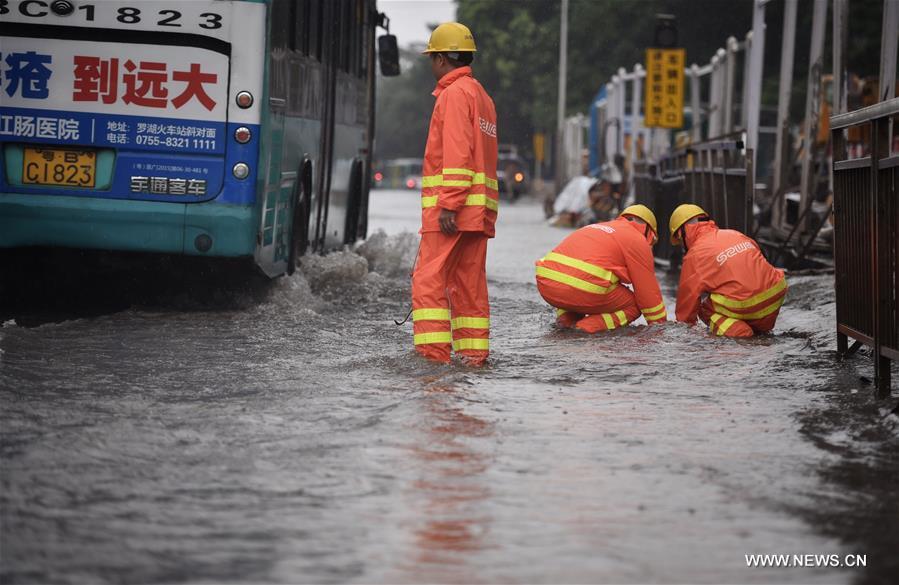 Tuf?o Nida continua a afetar sul da China