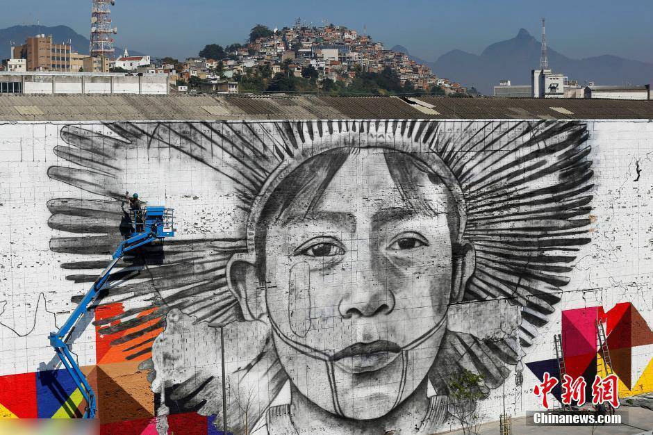 Maior mural do mundo atrai aten??es no Boulevard Olímpico do Rio