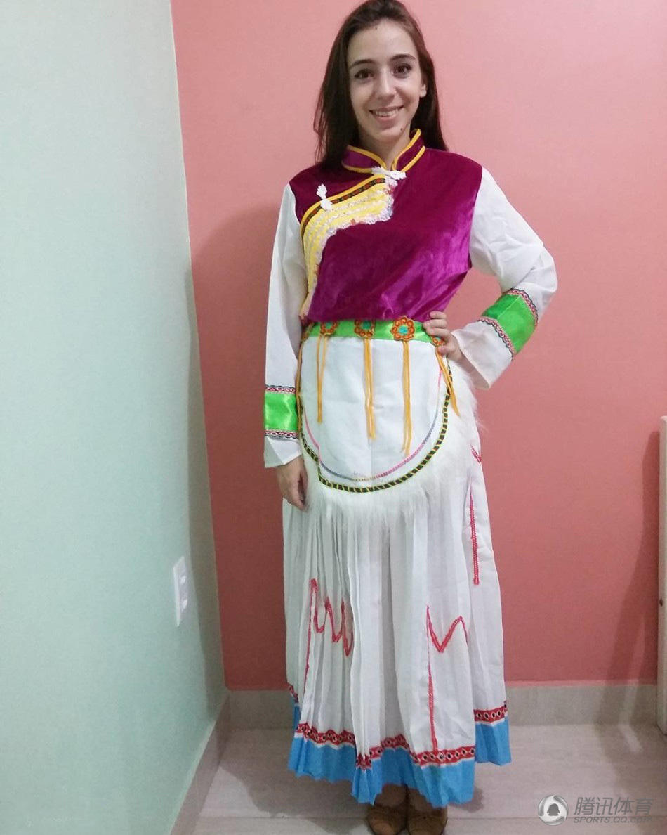 Brasileira participa de programa da CCTV durante cerim?nia de abertura dos Jogos Olímpicos