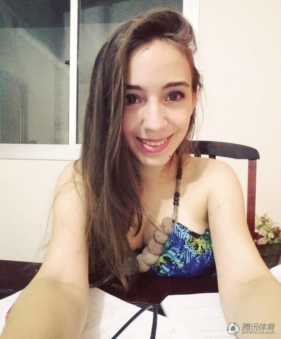 Brasileira participa de programa da CCTV durante cerim?nia de abertura dos Jogos Olímpicos