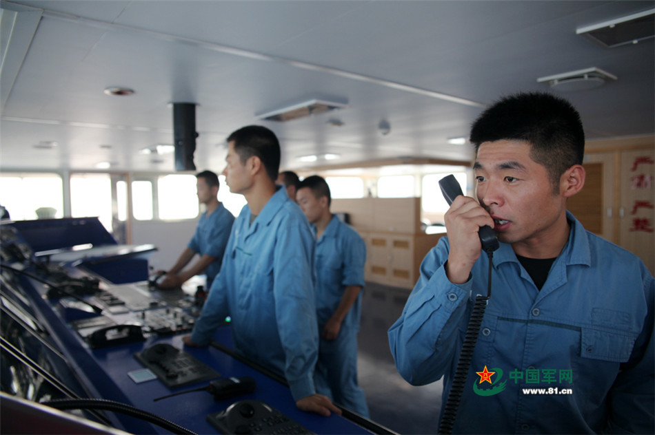 Navios transportadores de foguete zarpam para miss?o do Longa Marcha-5