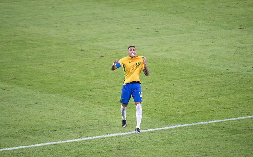 Brasil vence Alemanha e conquista primeiro ouro olímpico do futebol