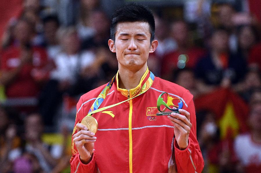 Chen Long consagra-se campe?o olímpico de badminton no Rio 2016