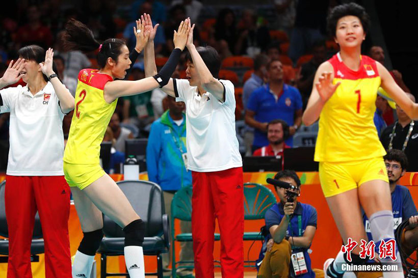 China vence Sérvia e conquista ouro olímpico no voleibol feminino