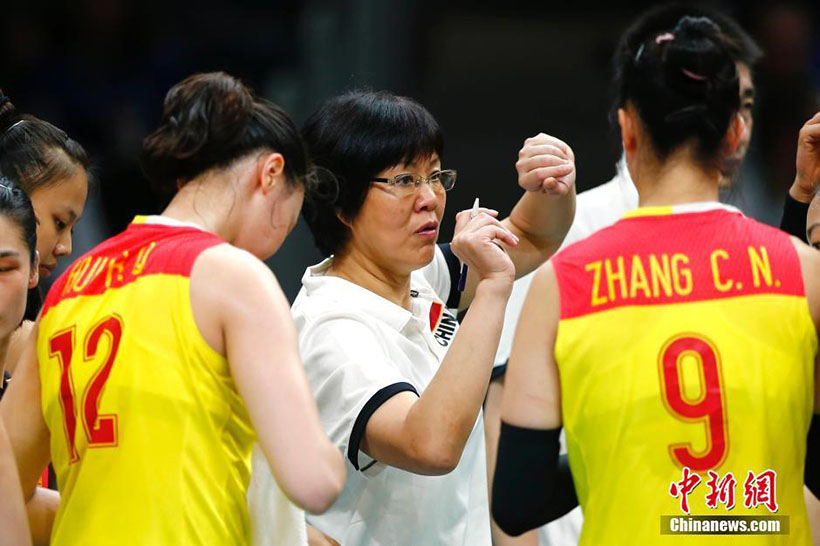 China vence Sérvia e conquista ouro olímpico no voleibol feminino