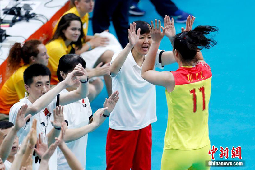China vence Sérvia e conquista ouro olímpico no voleibol feminino