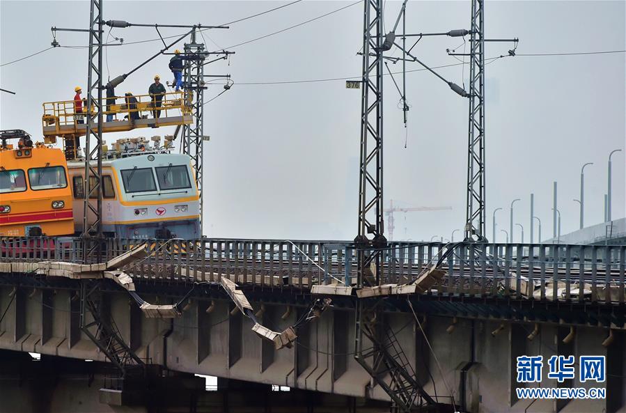 Tuf?o Meranti ataca sudeste da China