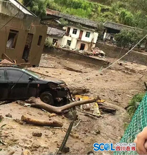 Chuvas fortes deixam 6 mortos e 11 desaparecidos em Sichuan