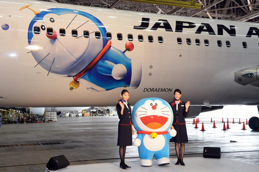 Avi?o temático de Doraemon inaugura sua viagem de Tóquio a Shanghai