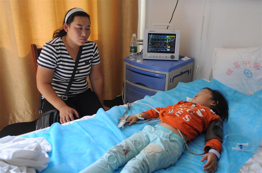 Colis?o entre ?nibus escolar e caminh?o deixa 13 feridos no centro da China