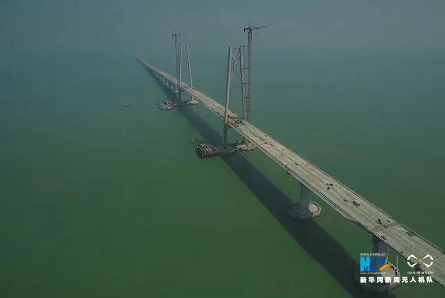 Maior ponte sobre mar no mundo dá mais um passo rumo à conclus?o