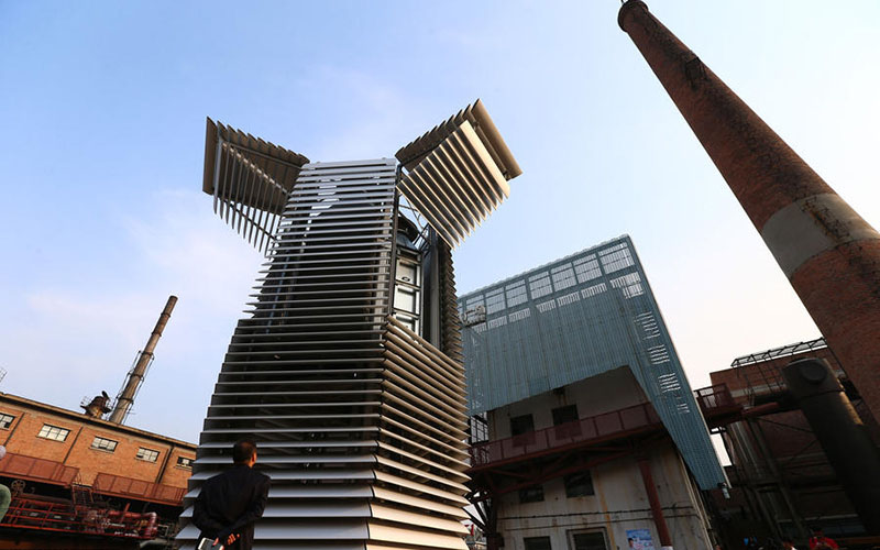 Maior purificador atmosférico do mundo em exposi??o na capital chinesa