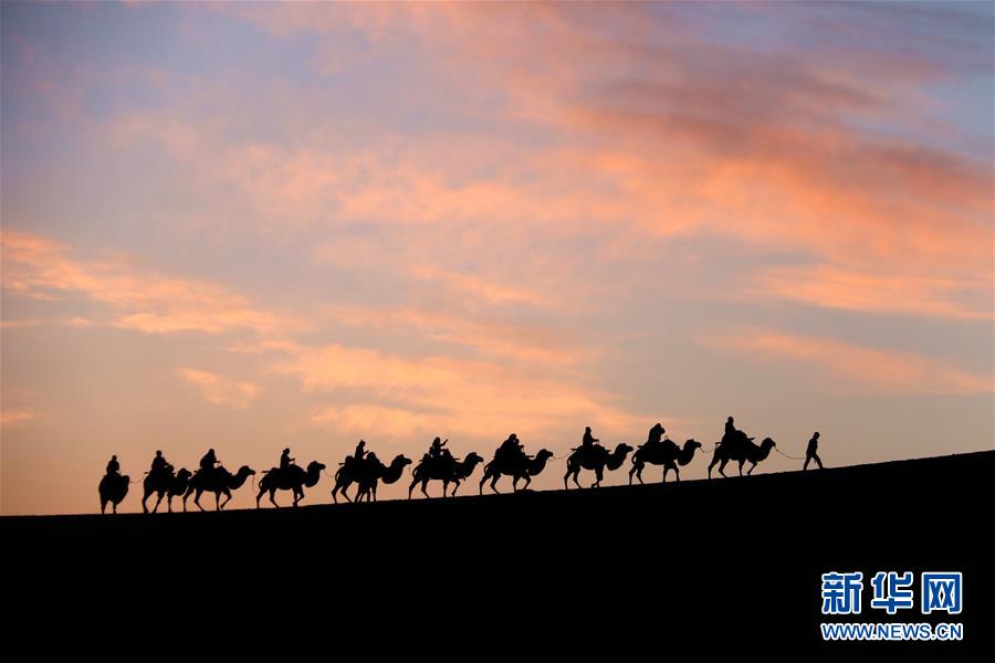 Destinos turísticos da China recebem 593 milh?es de visitantes durante “semana dourada”