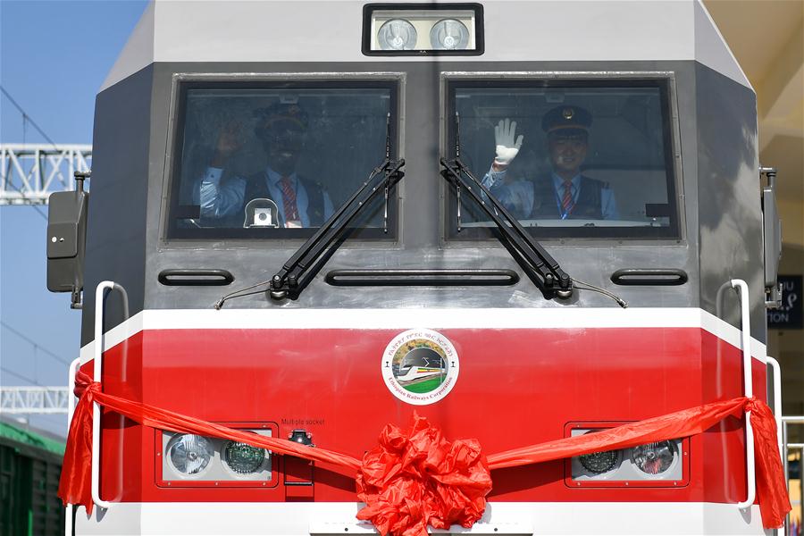 Inaugurado em áfrica o primeiro caminho de ferro elétrico fabricado pela China