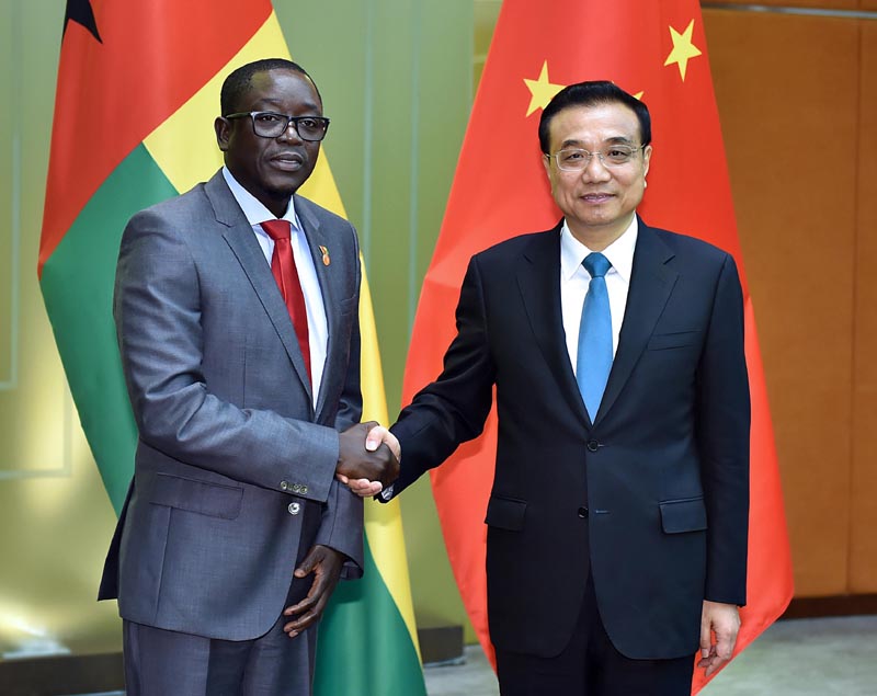 Li Keqiang reúne-se com chefes de Governo de Cabo Verde, Guiné Bissau e Mo?ambique em Macau