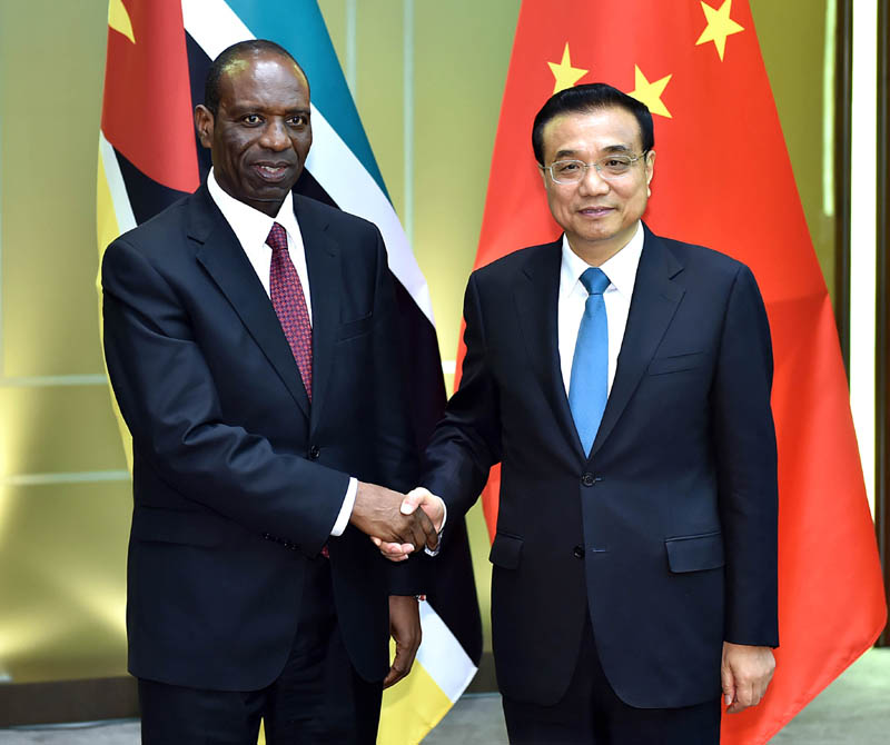 Li Keqiang reúne-se com chefes de Governo de Cabo Verde, Guiné Bissau e Mo?ambique em Macau
