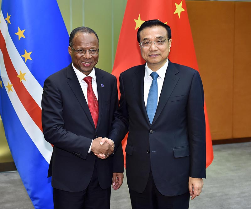 Li Keqiang reúne-se com chefes de Governo de Cabo Verde, Guiné Bissau e Mo?ambique em Macau