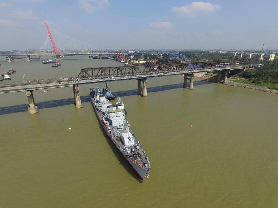 Cidade de Nanchang recebe contratorpedeiro chinês aposentado