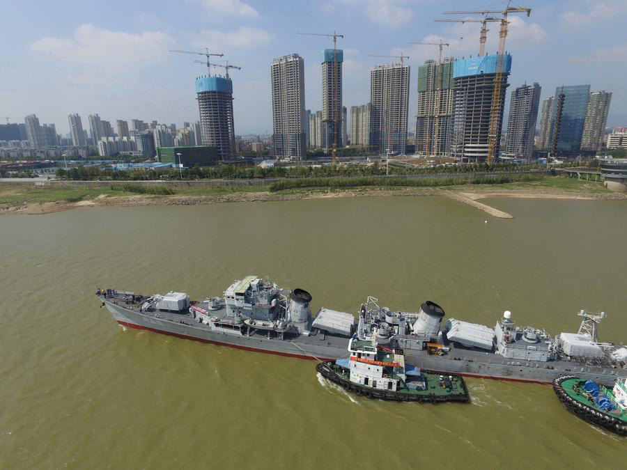 Cidade de Nanchang recebe contratorpedeiro chinês aposentado