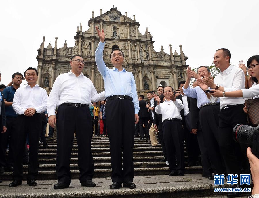 Primeiro-ministro Li Keqiang inspeciona Macau