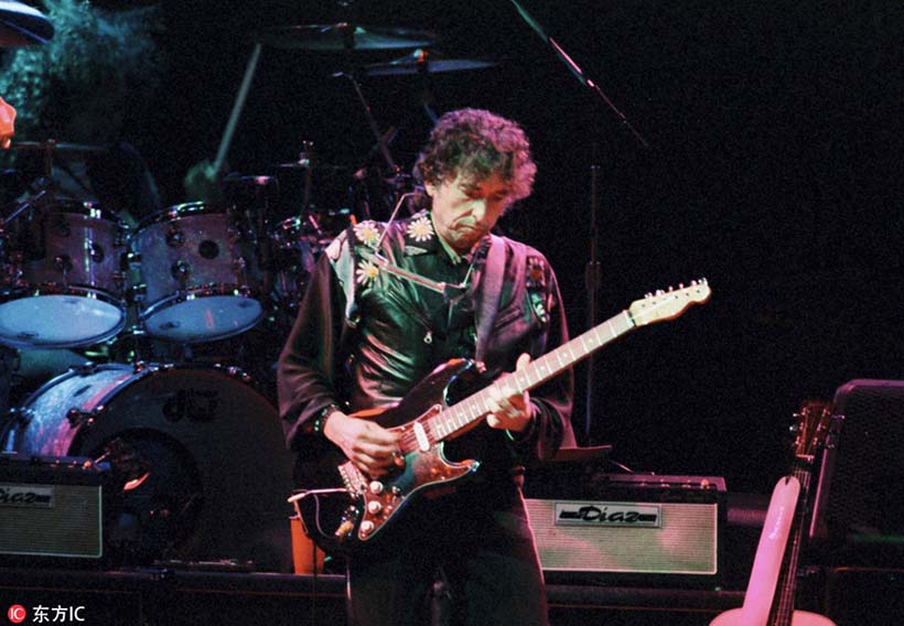 “Maior poeta vivo”, Bob Dylan ganha Prêmio Nobel de Literatura