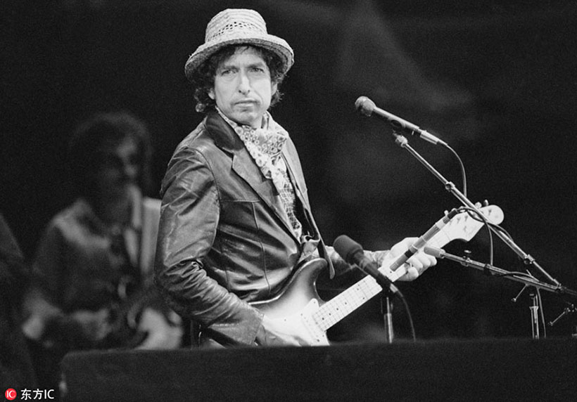“Maior poeta vivo”, Bob Dylan ganha Prêmio Nobel de Literatura