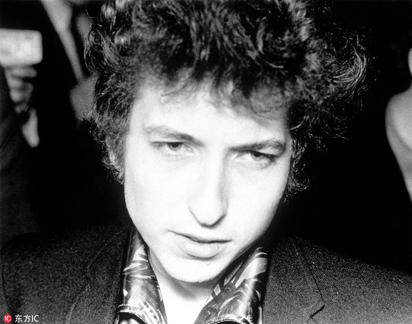 “Maior poeta vivo”, Bob Dylan ganha Prêmio Nobel de Literatura