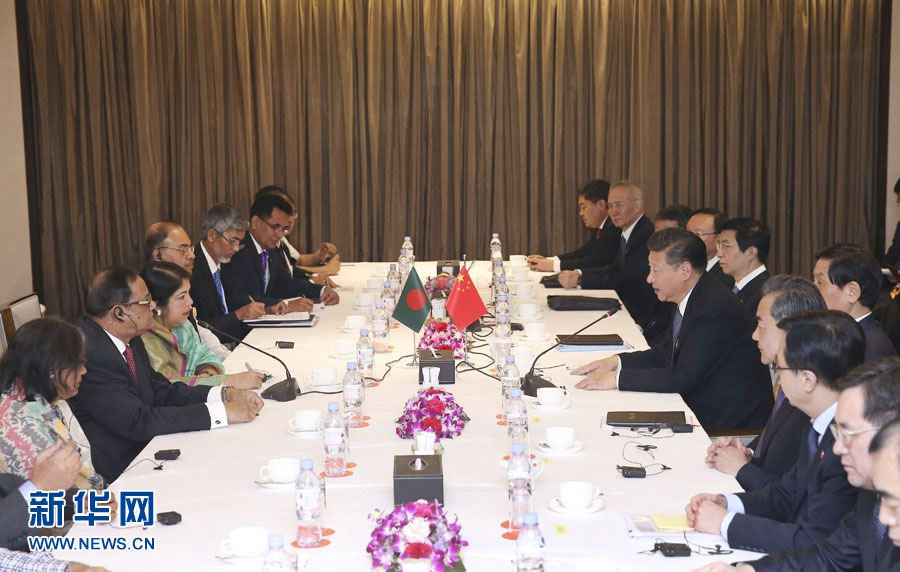 Xi Jinping se reúne com presidente da Assembleia Nacional de Bangladesh