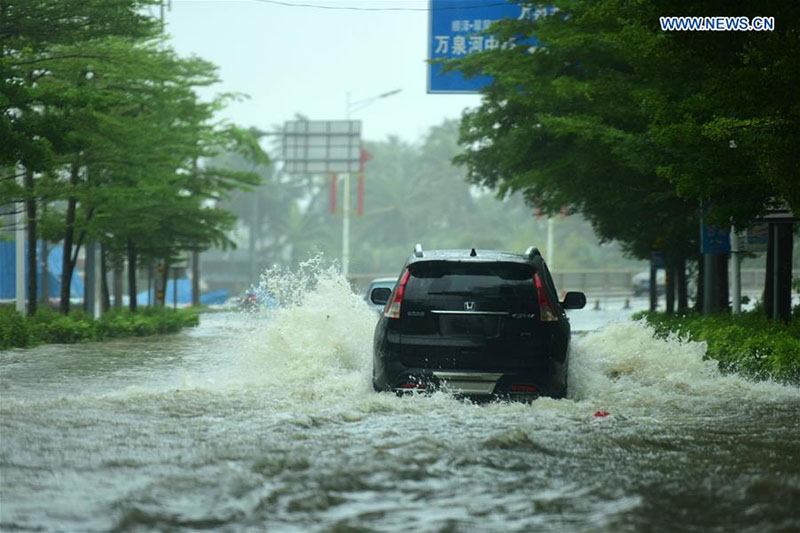 Tuf?o Sarika atinge Hainan