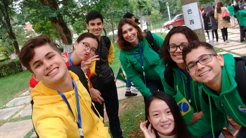 Yunnan acolhe 9a edi??o do concurso “Chinese Bridge” para alunos da escola secundária