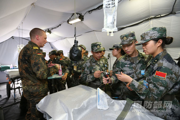 China e Alemanha fazem exercício de socorro médico