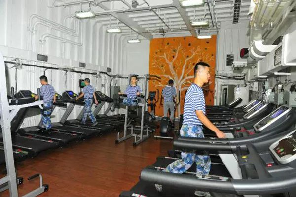 Dia-a-dia a bordo porta-avi?es Liaoning