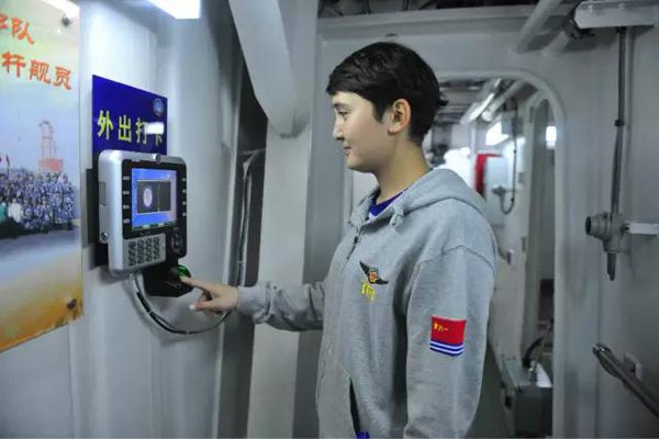 Dia-a-dia a bordo porta-avi?es Liaoning