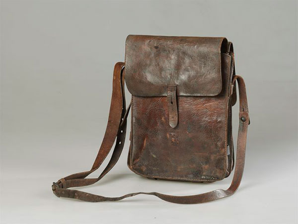 Objetos usados durante a Longa Marcha em exibi??o no Museu Nacional da China